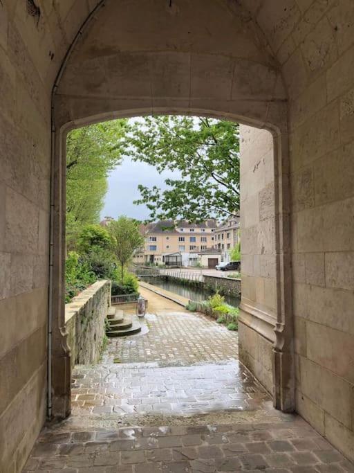 Apt Evreux 900M De La Gare Экстерьер фото