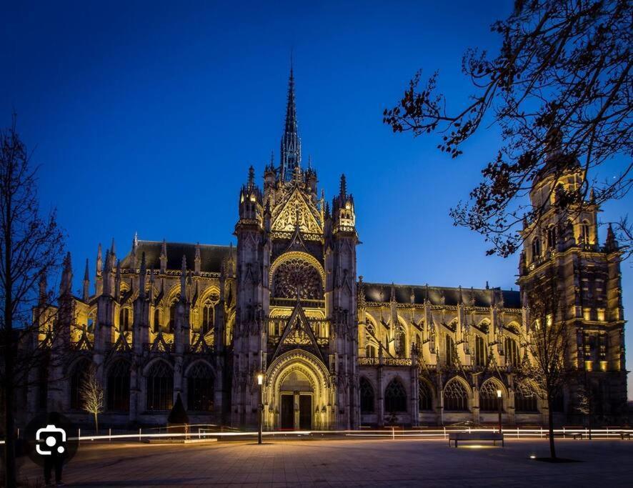 Apt Evreux 900M De La Gare Экстерьер фото